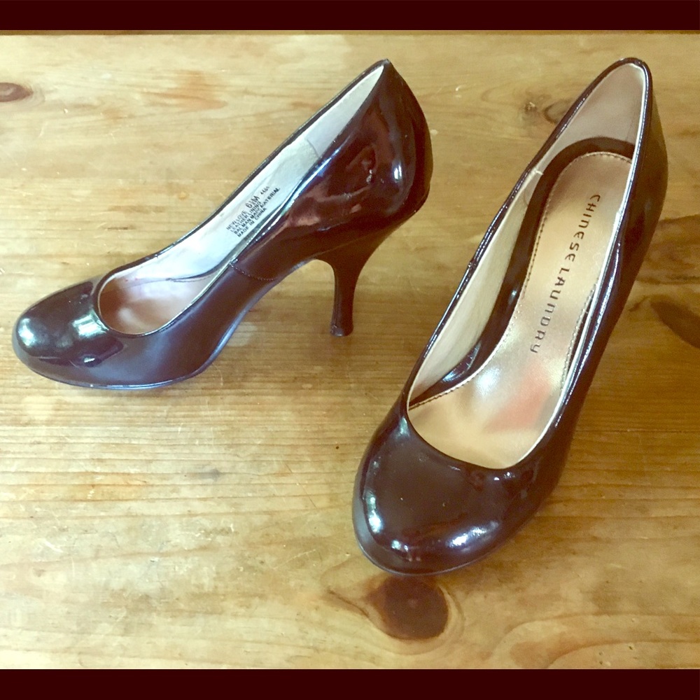 Patent leather Chinese Laundry Pumps 6.5
